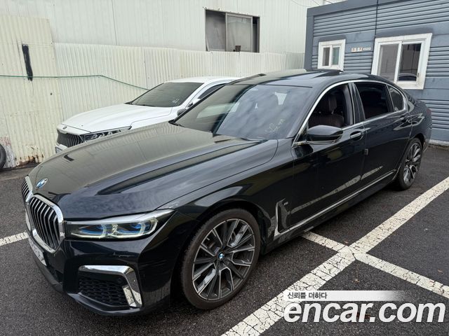 BMW 7-Series 2020 — photo 2