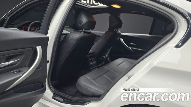 BMW 3-Series 2015 — photo 11