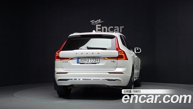 Volvo XC60 2025 — photo 4