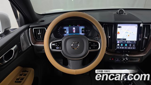 Volvo XC60 2025 — photo 19