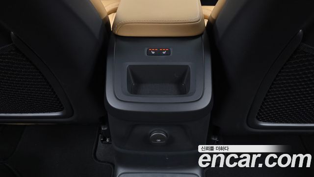 Volvo XC60 2025 — photo 25