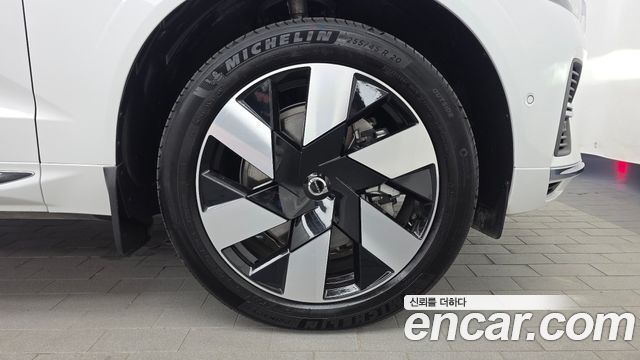Volvo XC60 2025 — photo 7