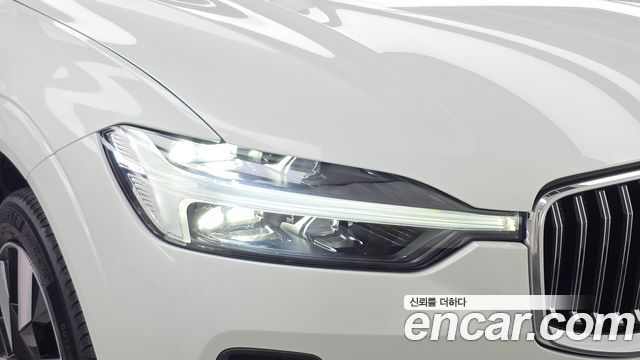 Volvo XC60 2025 — photo 8