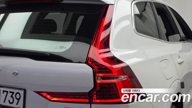 Volvo XC60 2025 — photo 9