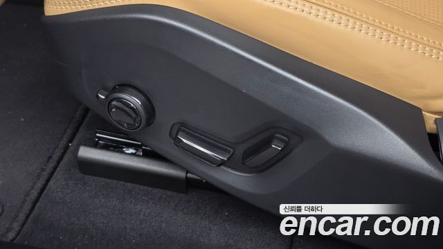 Volvo XC60 2025 — photo 27