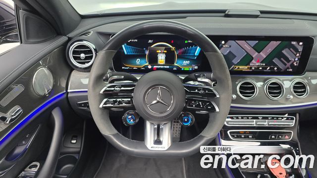Mercedes-Benz E-Class 2022 — photo 13