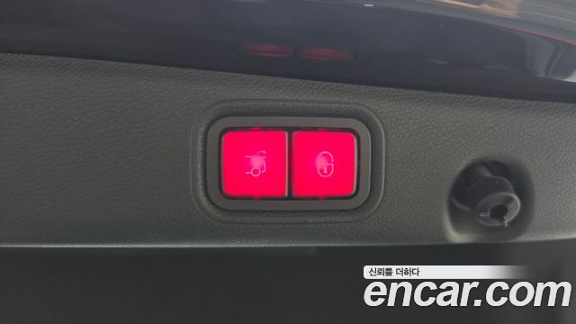 Mercedes-Benz E-Class 2022 — photo 15