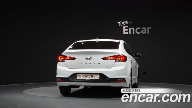 Hyundai AVANTE 2019 — photo 4