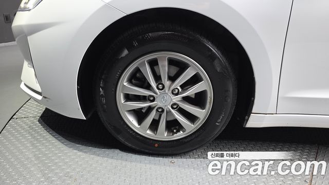 Hyundai AVANTE 2019 — photo 5