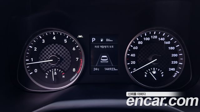 Hyundai AVANTE 2019 — photo 11