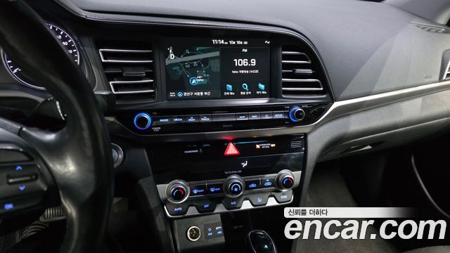 Hyundai AVANTE 2019 — photo 20