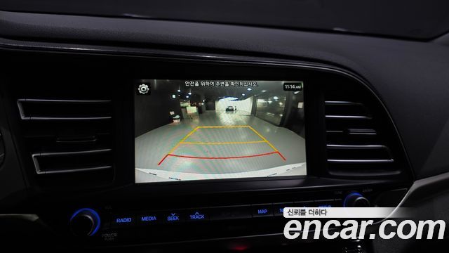 Hyundai AVANTE 2019 — photo 21
