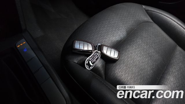 Hyundai AVANTE 2019 — photo 24