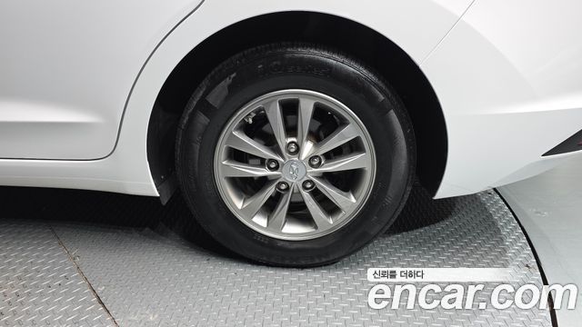 Hyundai AVANTE 2019 — photo 7