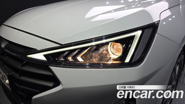Hyundai AVANTE 2019 — photo 8