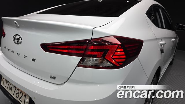 Hyundai AVANTE 2019 — photo 9