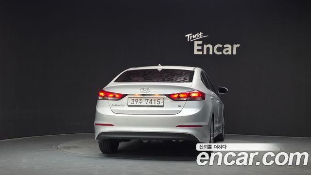 Hyundai AVANTE 2018 — photo 4