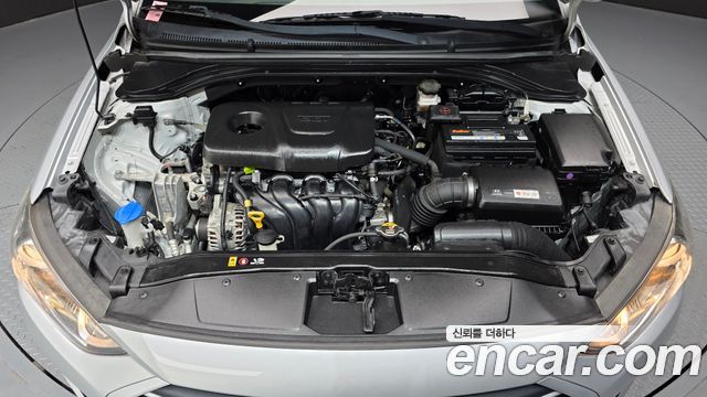 Hyundai AVANTE 2018 — photo 6