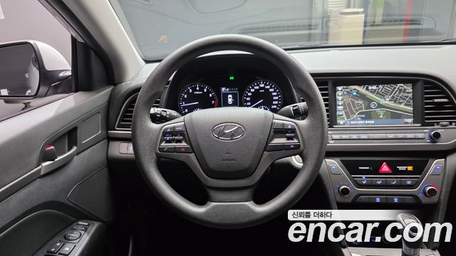 Hyundai AVANTE 2018 — photo 18