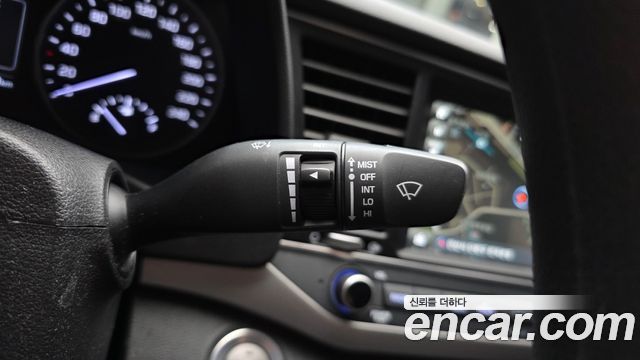 Hyundai AVANTE 2018 — photo 22