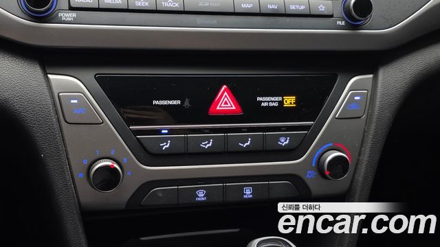 Hyundai AVANTE 2018 — photo 26