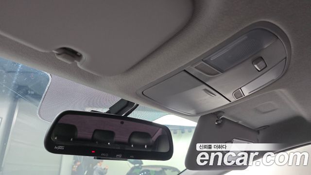 Hyundai AVANTE 2018 — photo 28