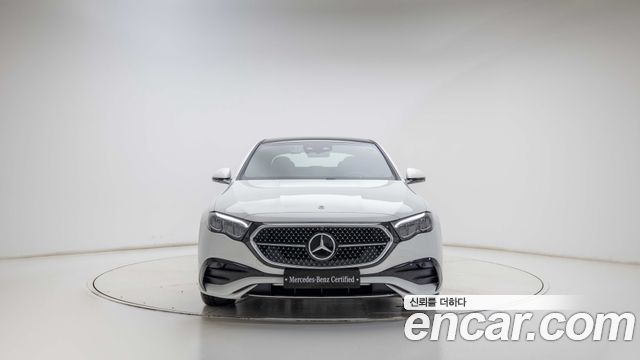 Mercedes-Benz E-Class 2026 — photo 3