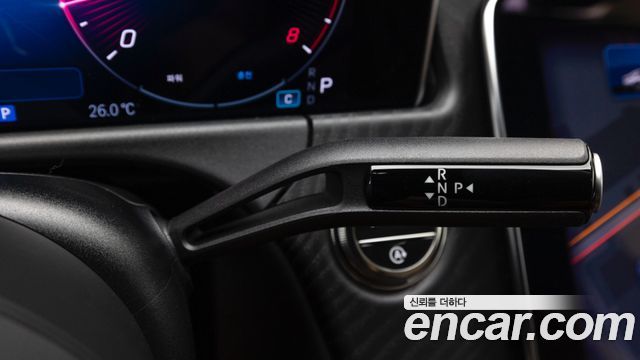 Mercedes-Benz E-Class 2026 — photo 9