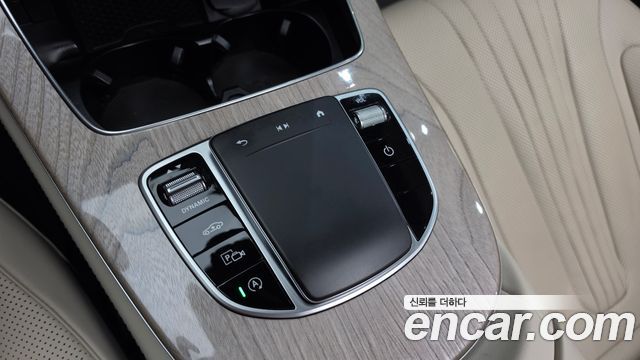 Mercedes-Benz CLS-Class 2021 — photo 32