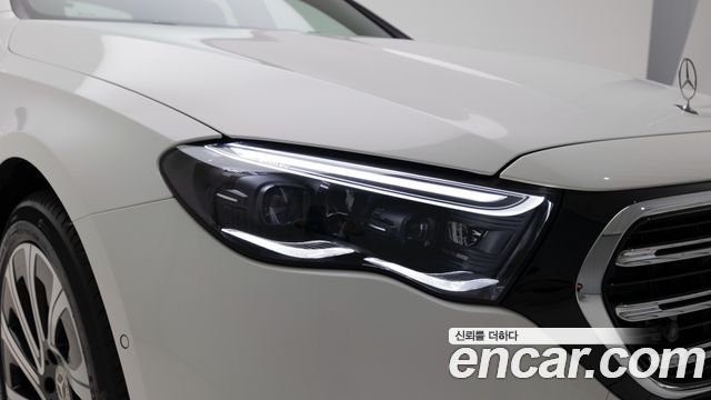 Mercedes-Benz E-Class 2026 — photo 17