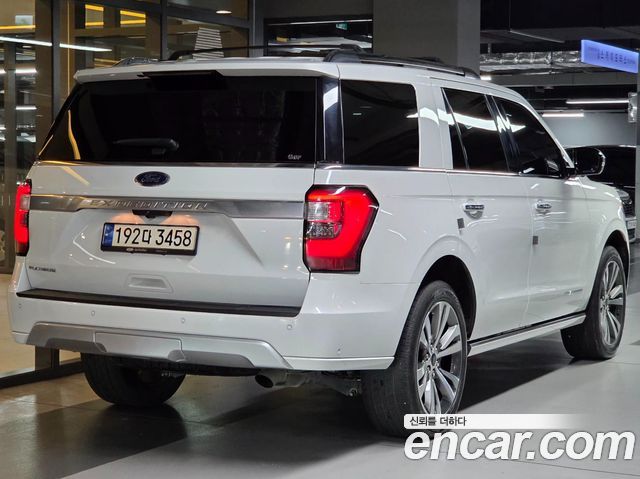 Ford Expedition 2021 — photo 3