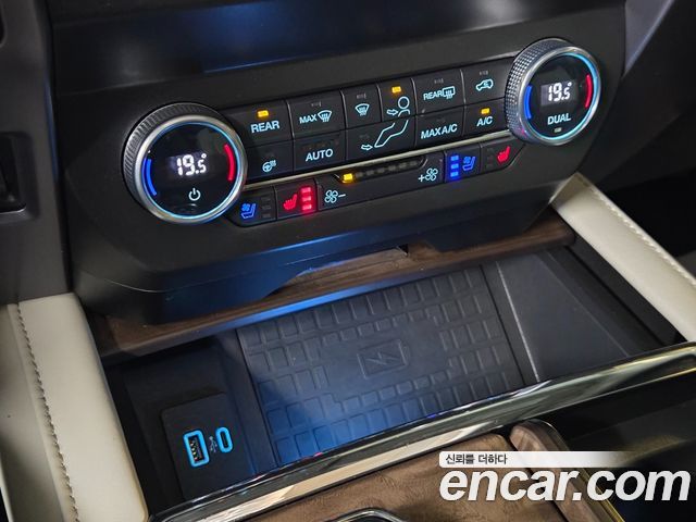 Ford Expedition 2021 — photo 15