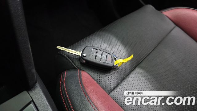 Hyundai AVANTE 2017 — photo 24