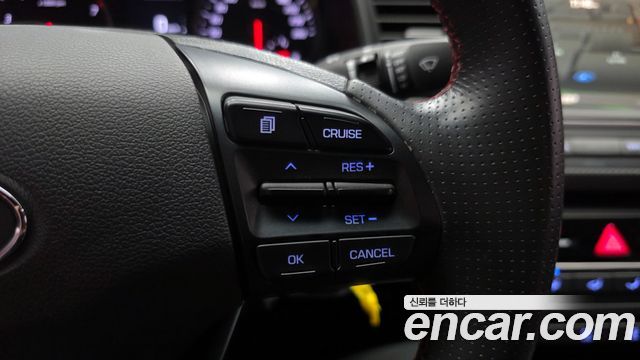 Hyundai AVANTE 2017 — photo 25