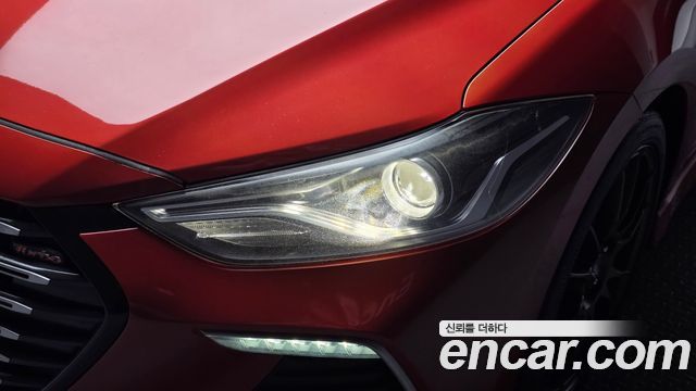 Hyundai AVANTE 2017 — photo 8