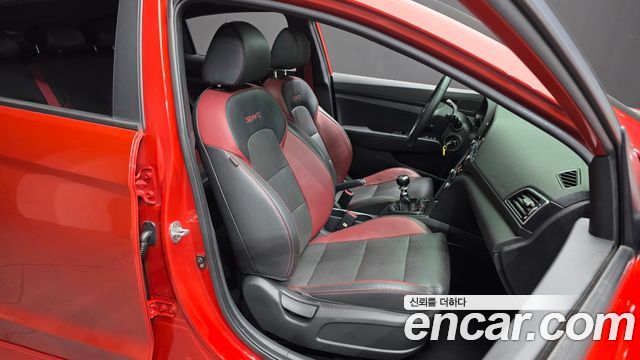 Hyundai AVANTE 2017 — photo 16