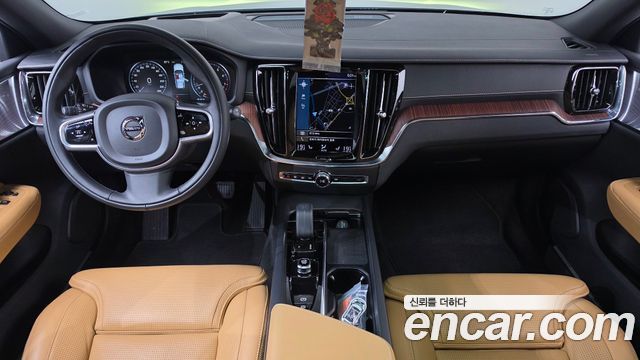 Volvo V60 2022 — photo 10