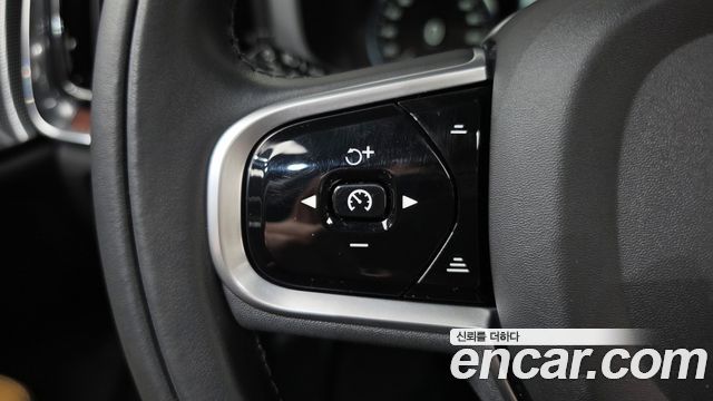 Volvo V60 2022 — photo 21