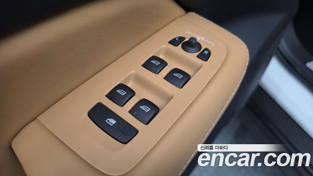 Volvo V60 2022 — photo 29