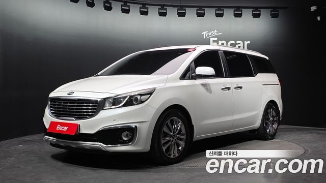 Kia Canival 2015 — photo 1
