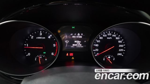 Kia Canival 2015 — photo 8