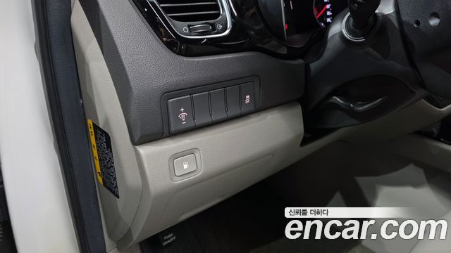 Kia Canival 2015 — photo 18