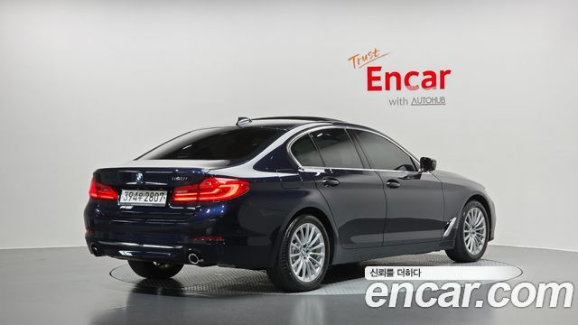 BMW 5-Series 2020 — photo 2