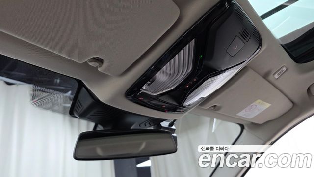 BMW 5-Series 2020 — photo 25