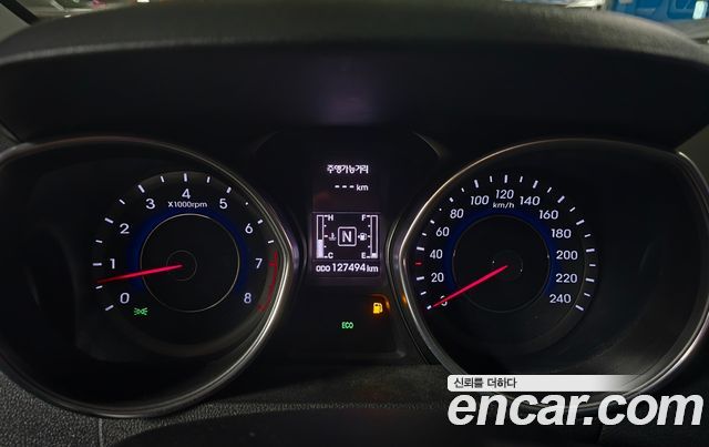 Hyundai AVANTE 2014 — photo 8