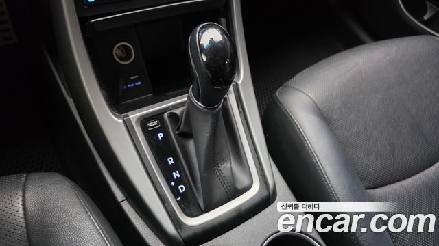 Hyundai AVANTE 2014 — photo 9