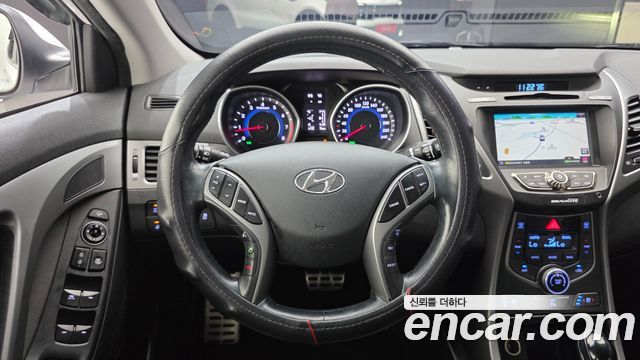 Hyundai AVANTE 2014 — photo 12