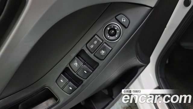 Hyundai AVANTE 2014 — photo 13