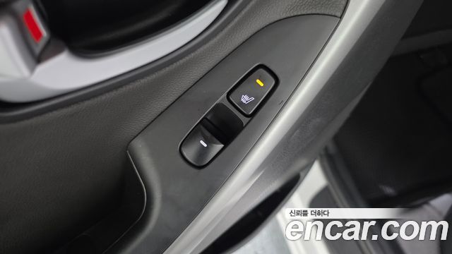 Hyundai AVANTE 2014 — photo 20