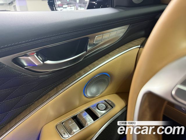 Kia K9 2023 — photo 12